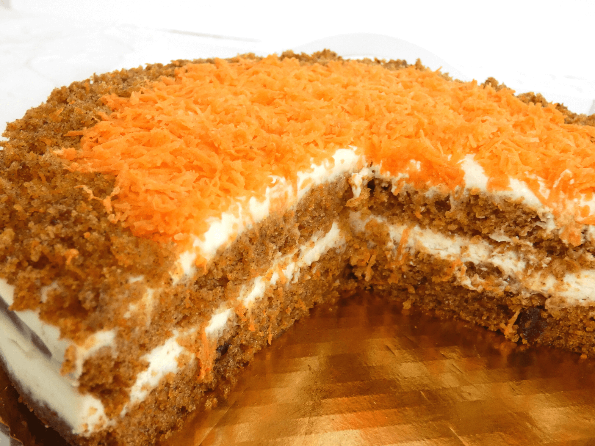 Torcik marchewkowy przekrój wnętrze ciasta