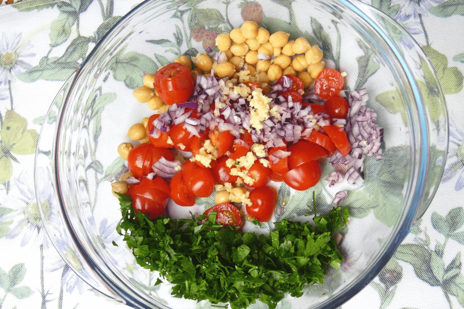 Warzywa pokrojone do sałatki